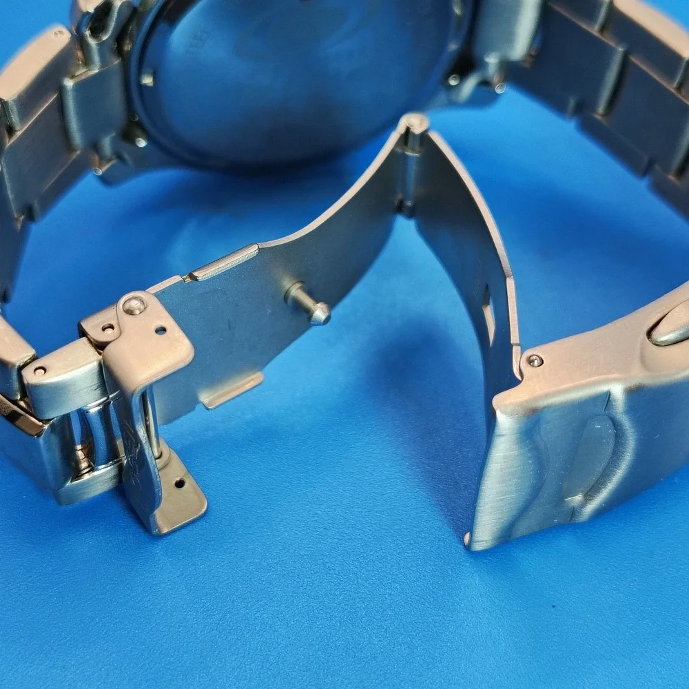 Vintage 2007 Fossil Blue Date Crystal Bezel 40mm Mens Quartz Watch Restored